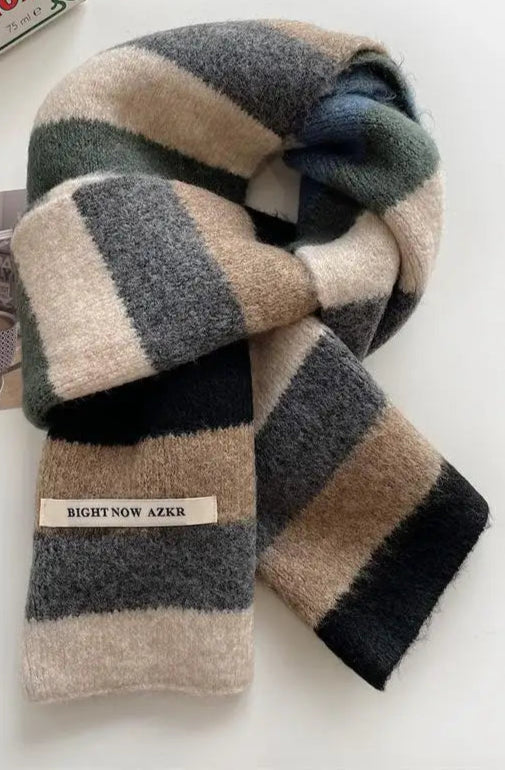 Schal Modell RAINBOW